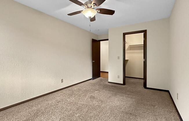 2 beds, 1 bath, 963 sqft, $1,415