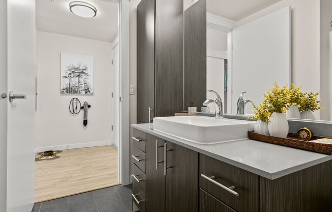 1 bed, 1 bath, 804 sqft, $2,050, Unit 119