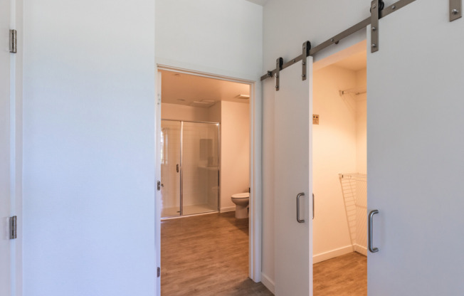2 beds, 2 baths, 927 sqft, $3,615, Unit 407