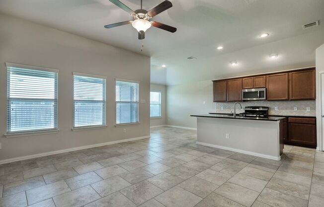 Gorgeous 4/2/2.5 home!