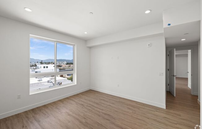 2 beds, 2 baths, 1,243 sqft, $2,933.33, Unit 507-2