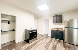 2 beds, 1 bath, $895