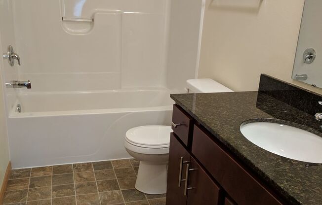 2 beds, 2 baths, 894 sqft, $1,195, Unit 615-305