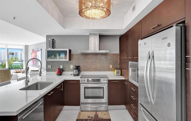 250 SUNNY ISLES BLVD