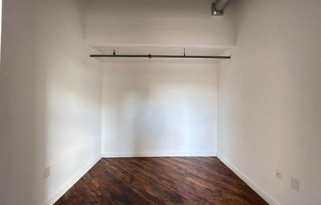1 bed, 1 bath, 700 sqft, $1,595, Unit Unit 322 (Loft)