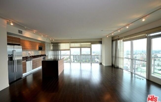 2 beds, 3 baths, 1,690 sqft, $5,500, Unit 1611
