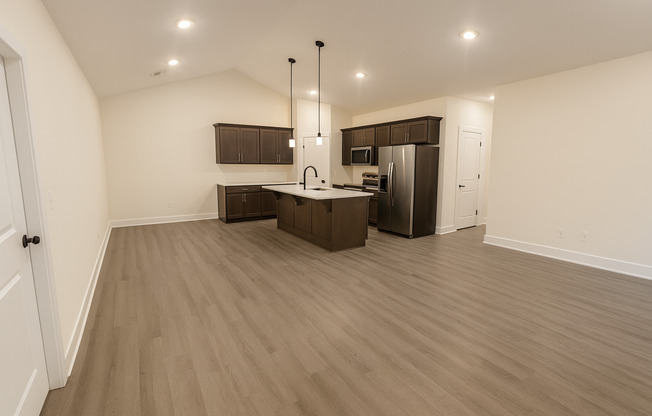 1638/40 Hickory Creek