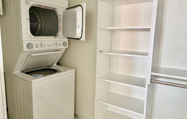 1 bed, 1.5 baths, 861 sqft, $1,850, Unit 505