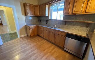 3 beds, 2 baths, $2,195, Unit #1