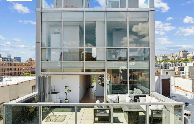 313 W 121 ST