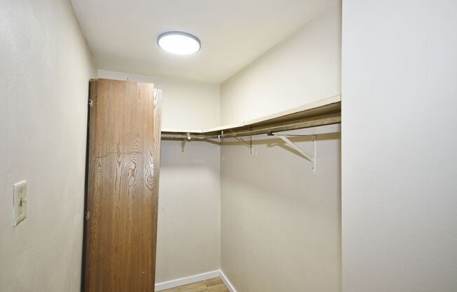 2 beds, 1 bath, $1,000, Unit Unit 1