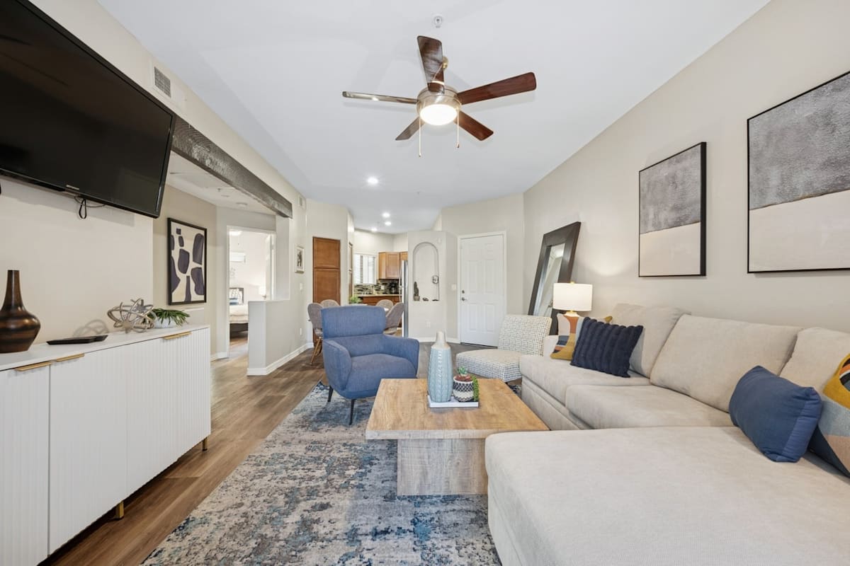 Scottsdale Horizon Apartments