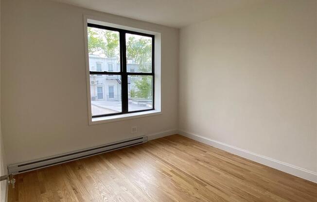116 BAY RDG AVE