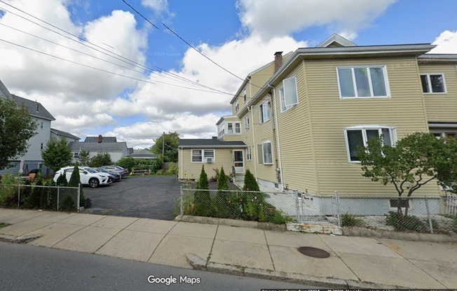 207 PEARL ST