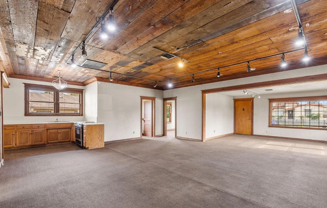 400 E Belle Terrace