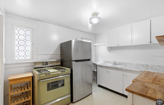 2808 3 ST