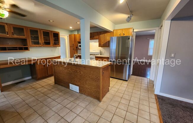 3 beds, 2 baths, $2,350