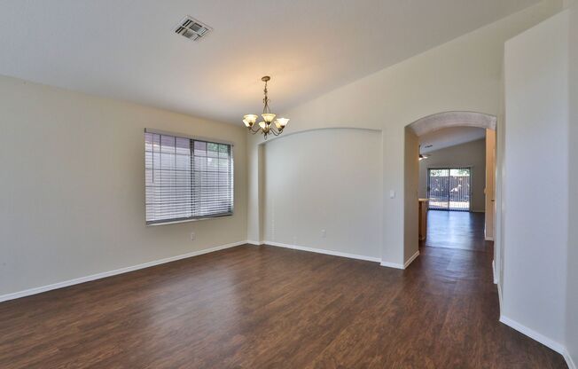 Charming three bed two bath - North Phoenix