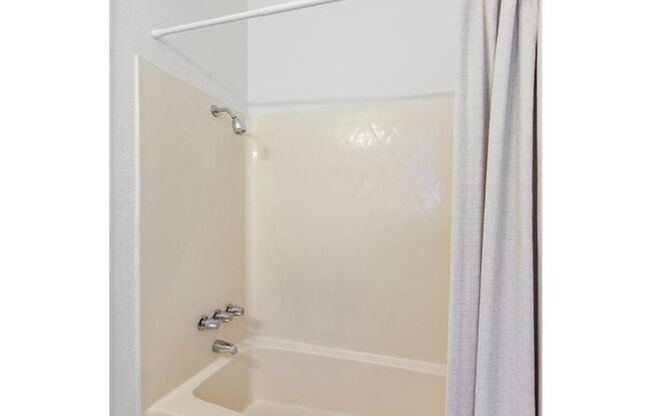 Studio, 1 bath, 300 sqft, $1,846, Unit 716A Sycamore St - Left Rear