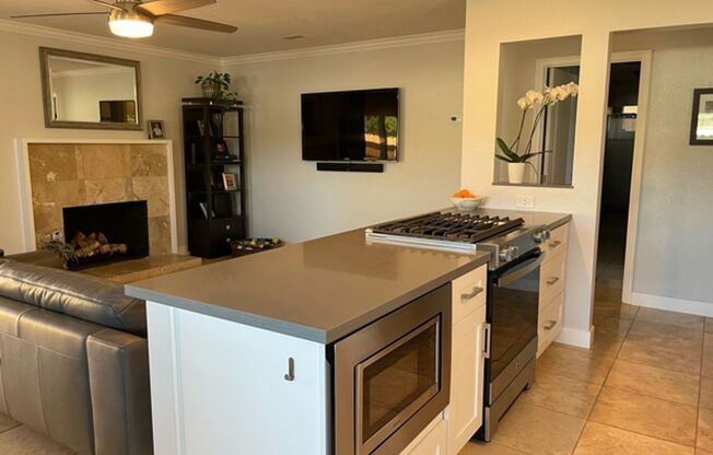 Poway: 4bd/2ba+ Attchd Gar - Single Level