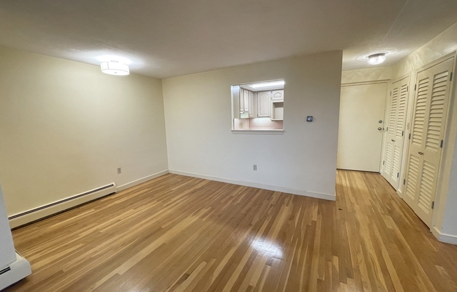 1 bed, 1 bath, 575 sqft, $2,000, Unit 19