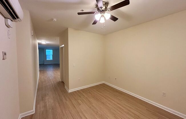 Studio, 1 bath, 596 sqft, $1,450, Unit 413 Unit 102