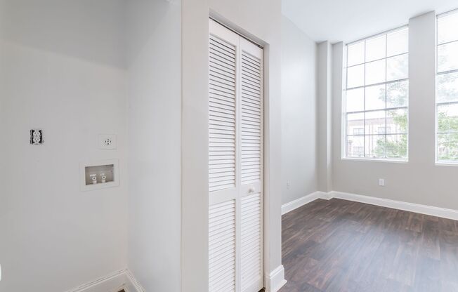 Studio, 1 bath, 549 sqft, $1,006, Unit A-101