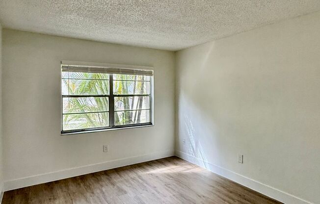 2 beds, 2 baths, 987 sqft, $1,595