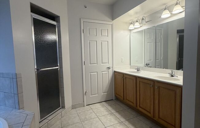 2 beds, 2 baths, 840 sqft, $2,155, Unit 4-0401