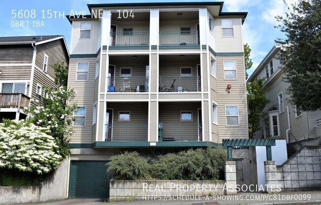 5608 15th Ave NE