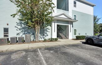 3 bedroom/ 2 bathroom condo in the heart of Southside!