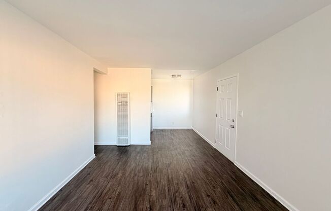 5311 S NORMANDIE AVE