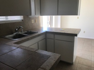 2 beds, 1.5 baths, 1,056 sqft, $1,100, Unit B