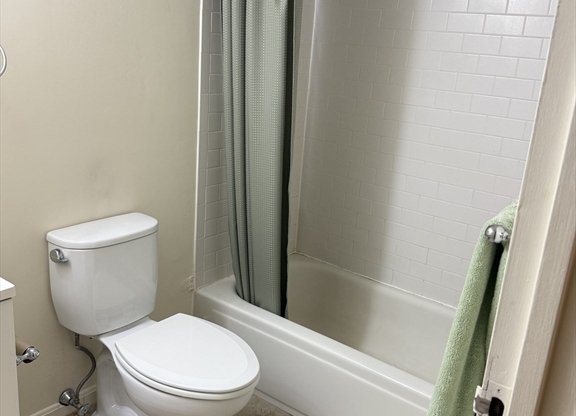 2 beds, 2 baths, 1,115 sqft, $3,850, Unit 304