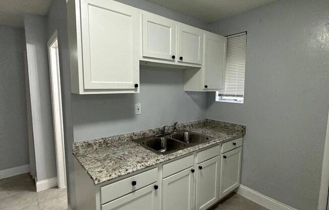 2 beds, 1 bath, 750 sqft, $950