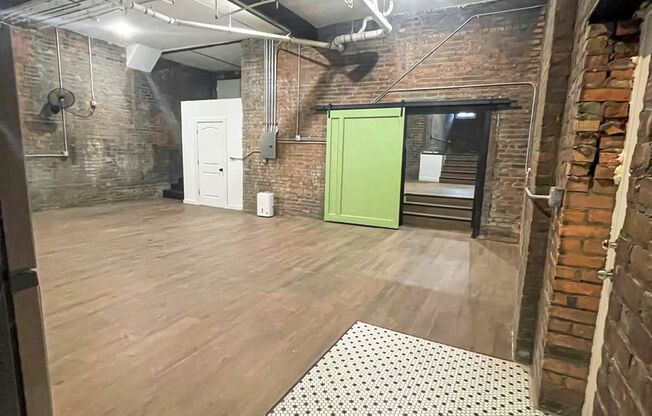 1 bed, 1 bath, 525 sqft, $1,475, Unit House