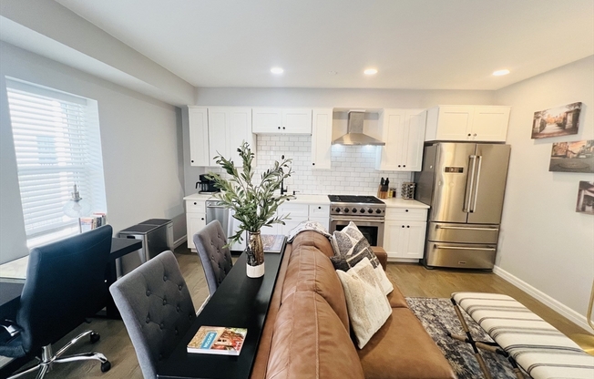 1 bed, 1 bath, 600 sqft, $2,750, Unit 1R