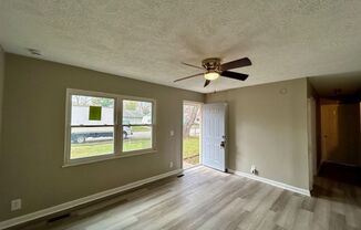 3 beds, 1 bath, $1,275