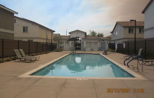 4 beds, 2.5 baths, $3,200