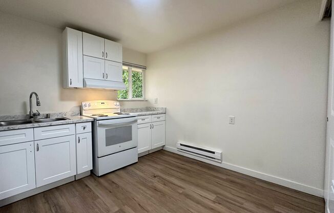 1 bed, 1 bath, 560 sqft, $1,127, Unit 6