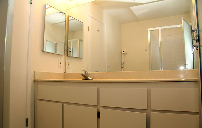 2 Bedroom 2 Bath Condo in Central Fremont