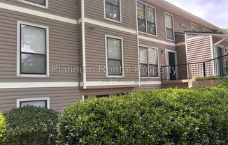 402 WYNNES RDG CIR SE