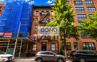 255 W 12 ST