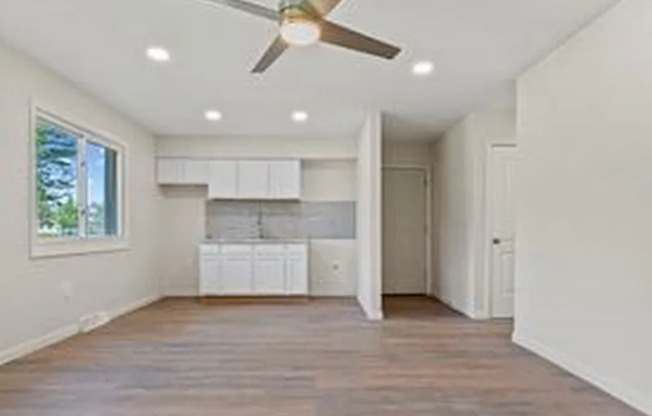 1124 PARKSIDE