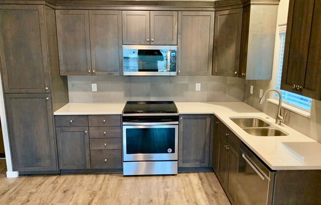 3bed 2.5 bath close to river
