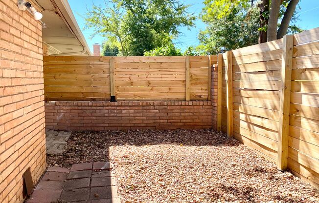 3 beds, 2 baths, $1,595
