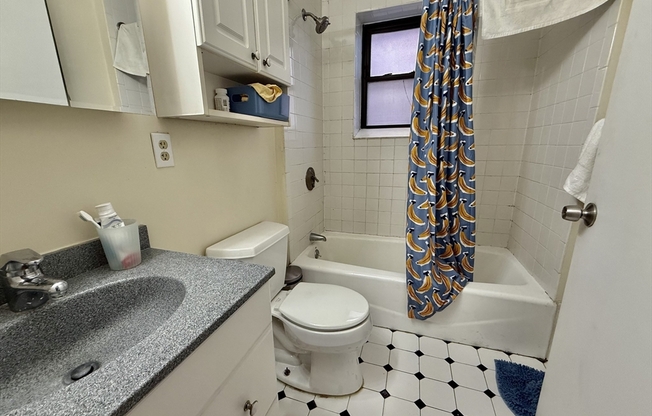 5 beds, 2 baths, 1,430 sqft, $9,499, Unit 4