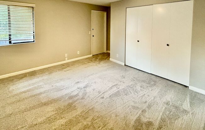 2 beds, 1.5 baths, $1,950, Unit APARTMENT C8