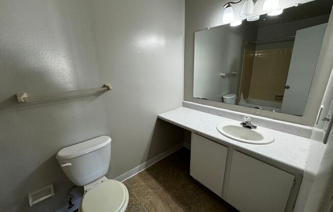 2 beds, 2 baths, 1,042 sqft, $1,229, Unit 5807E