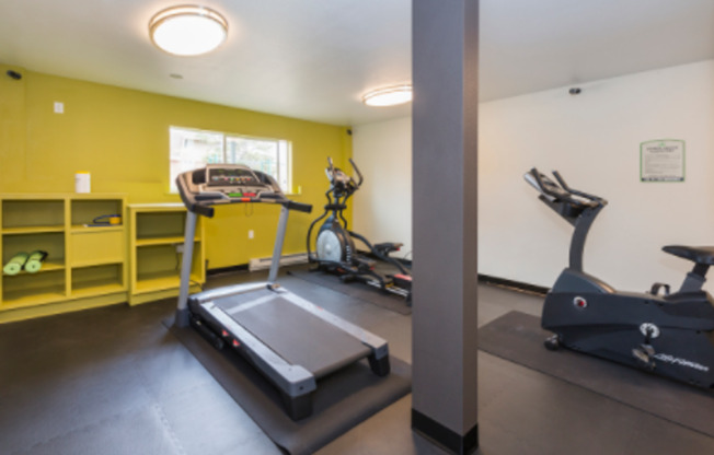 1 bed, 1 bath, 744 sqft, $1,005, Unit 3040-106